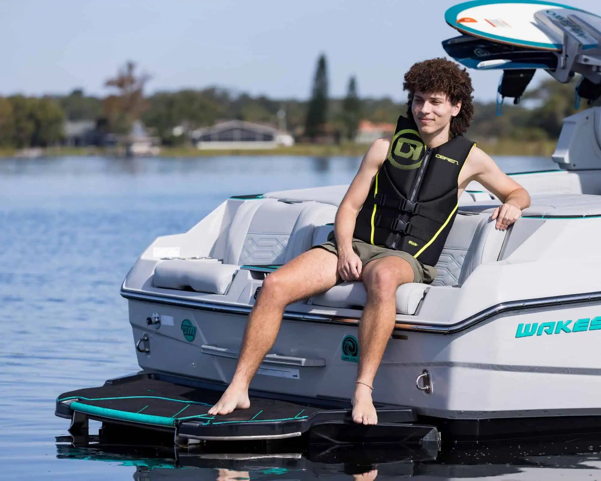 black and yellow on the water O'Brien Men's Traditional Vest