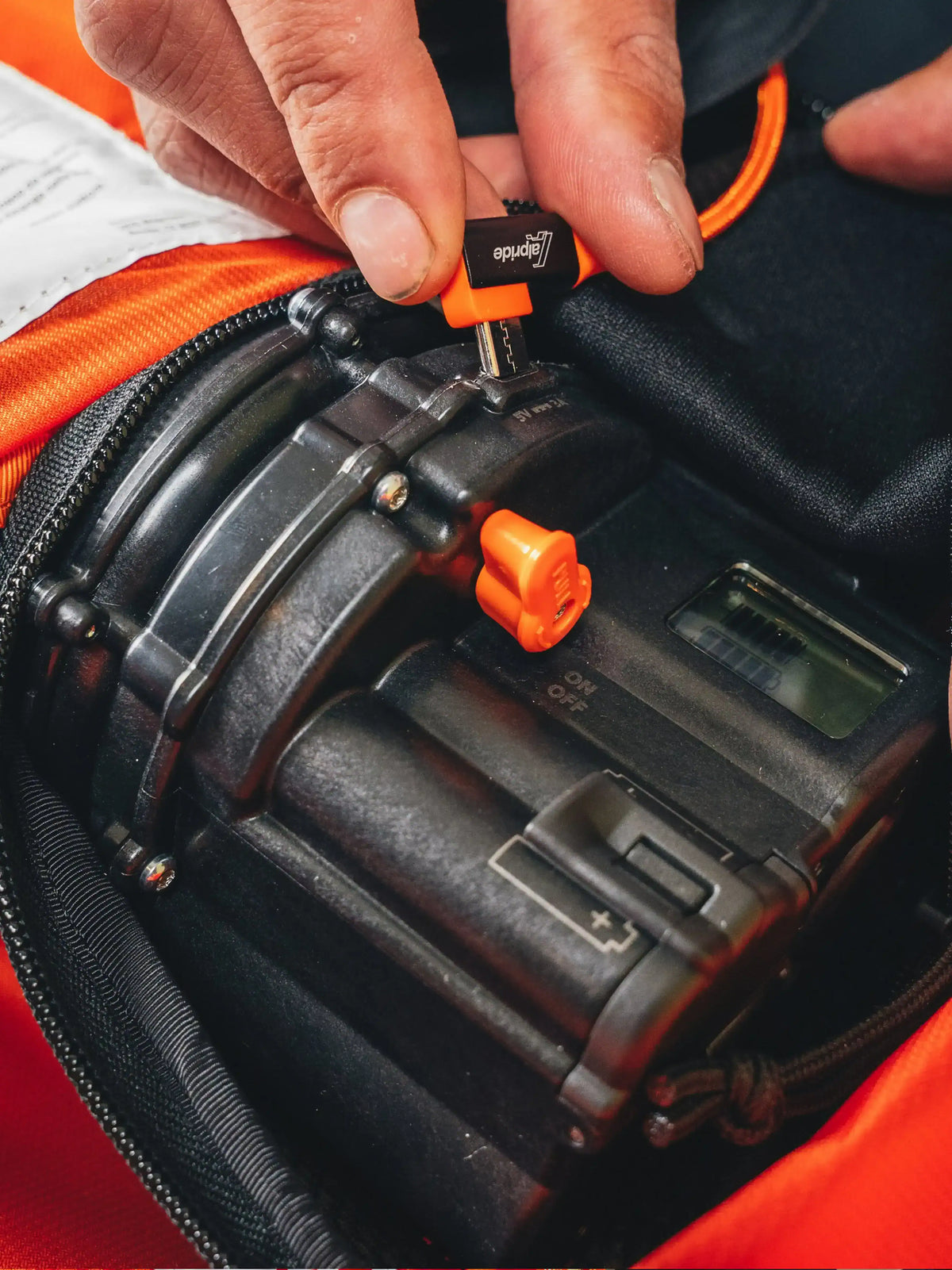 charging port details of the BCA Float E2-25 Turbo Avalanche Airbag