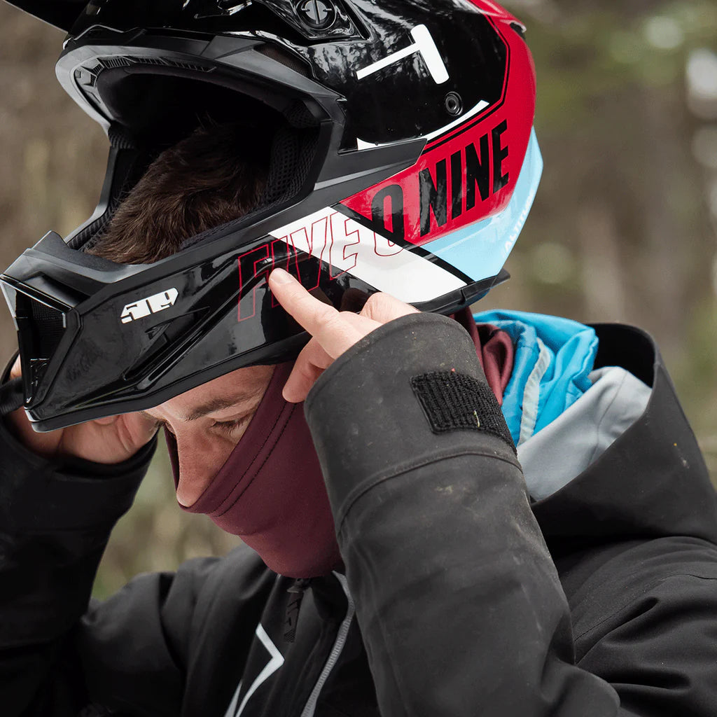 using the Mountain Lab Multifunctional Neck Tube