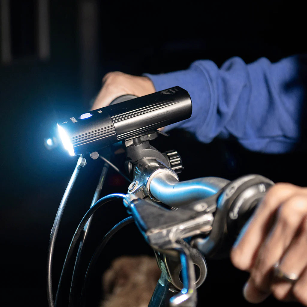 Mountain Lab X2000 Lumen Flashlight Kit bike mount