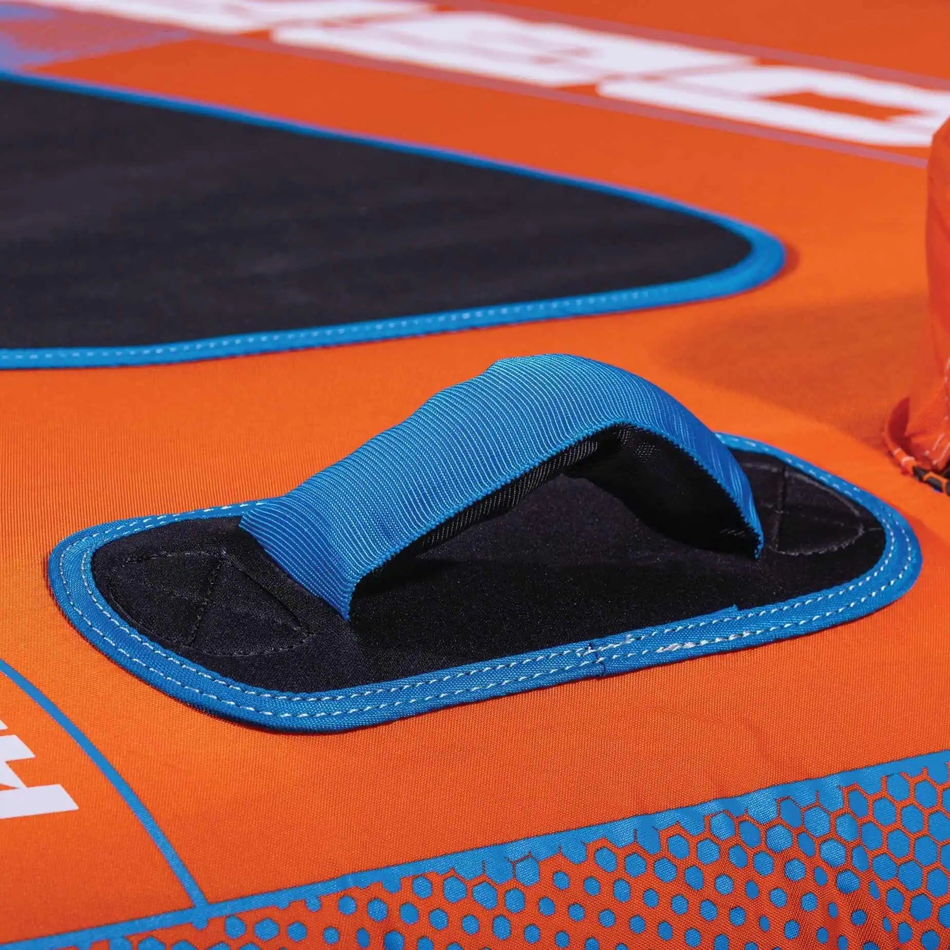 Close-up of a blue handle on a O'Brien Heli 3 Boat Tube