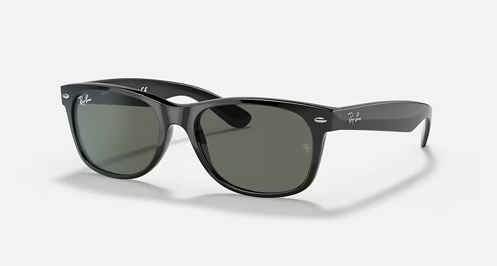 Ray-Ban New Wayfarer Sunglasses - Polished Black Frame With Green Lens