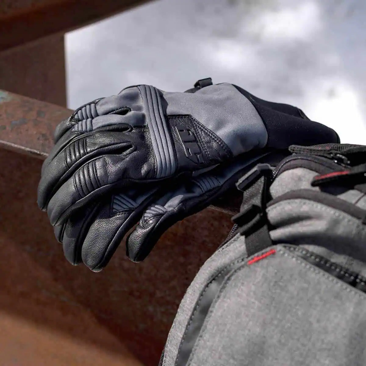 509 Stoke Gloves in black & grey
