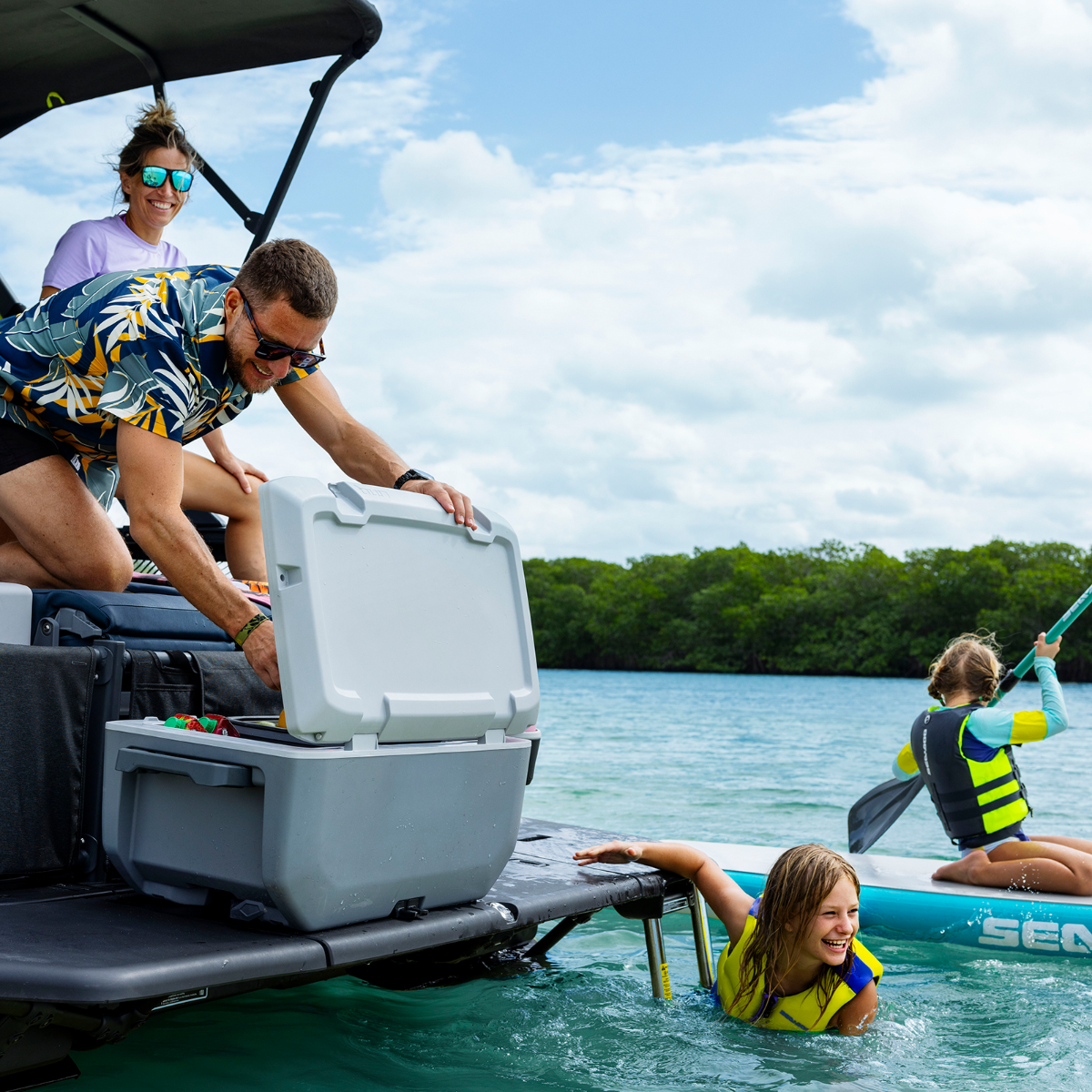 using the Sea-Doo LinQ 11.4 US Gal (43 L) Cooler