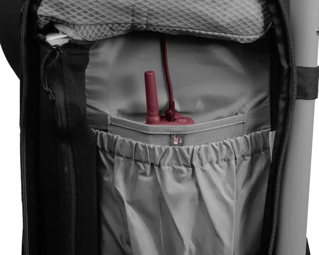 pouch in the Snowpulse Highmark Ridge R.A.S 3.0 Avalanche Airbag